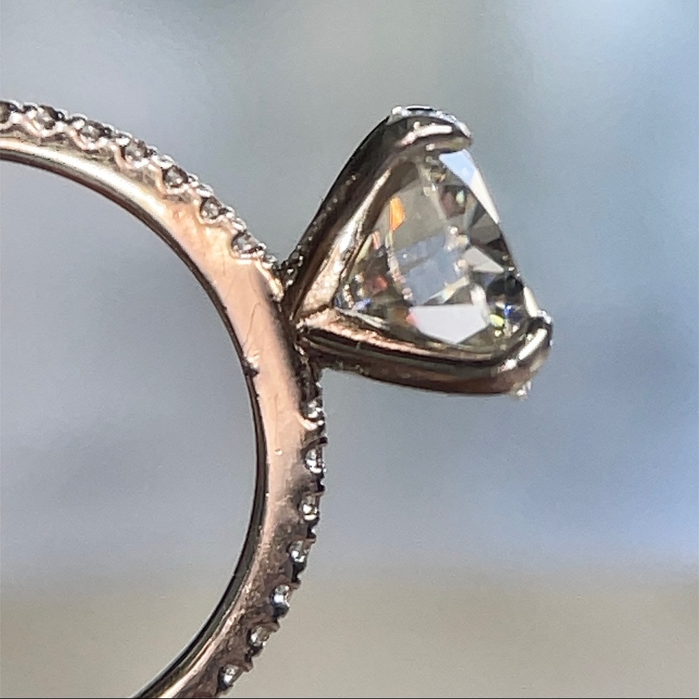 1.5ct vs 2ct vs 3ct vs Bigger - Picture 13 of 16